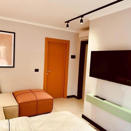 Lili'S Tirana Center Apartments Exterior photo